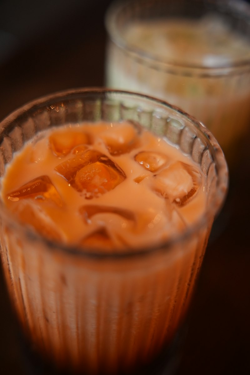 Iced Thai Milk Tea ชาไทยนมเย็น สีส้ม 96 Coffee